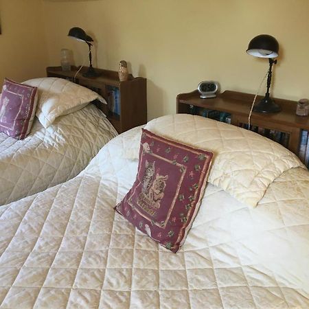 Castle Farmhouse Bed And Breakfast Glenfield エクステリア 写真