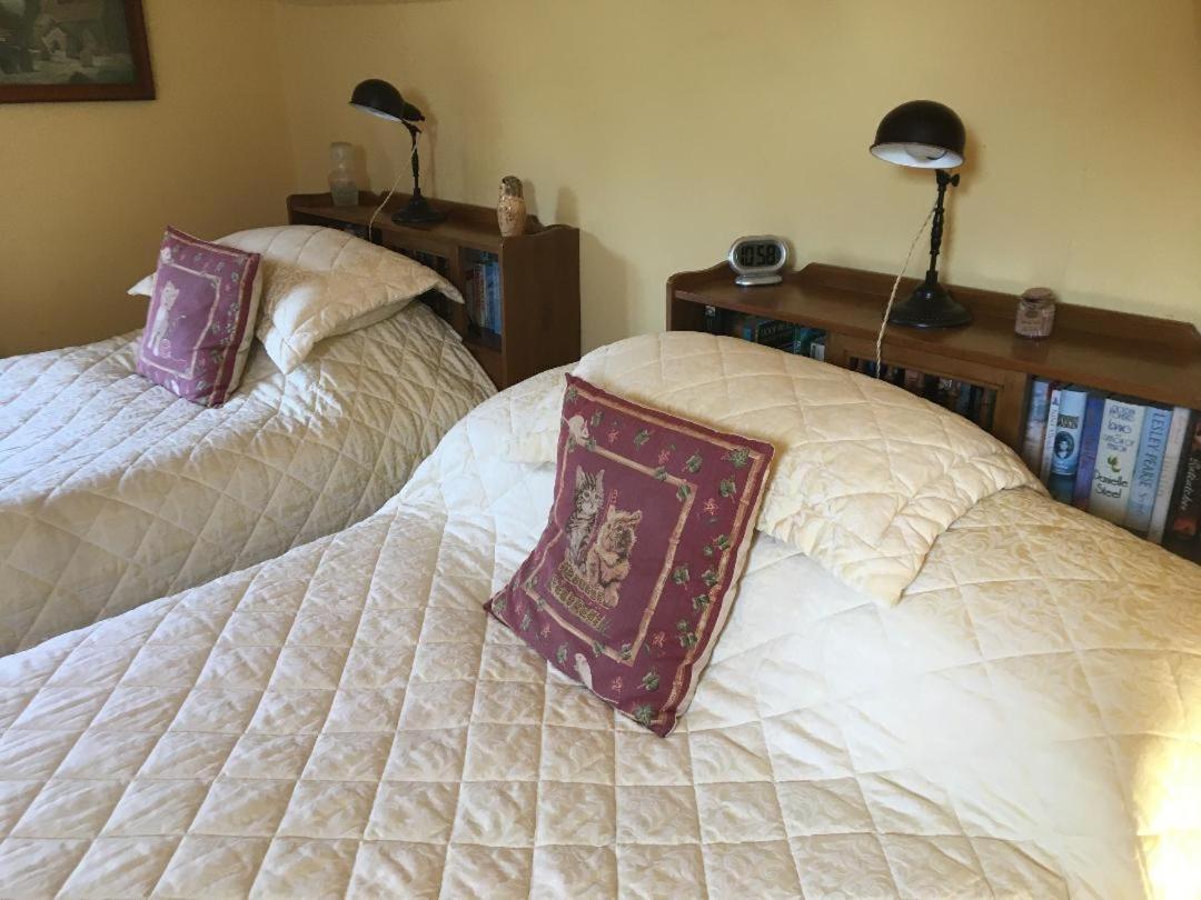 Castle Farmhouse Bed And Breakfast Glenfield エクステリア 写真